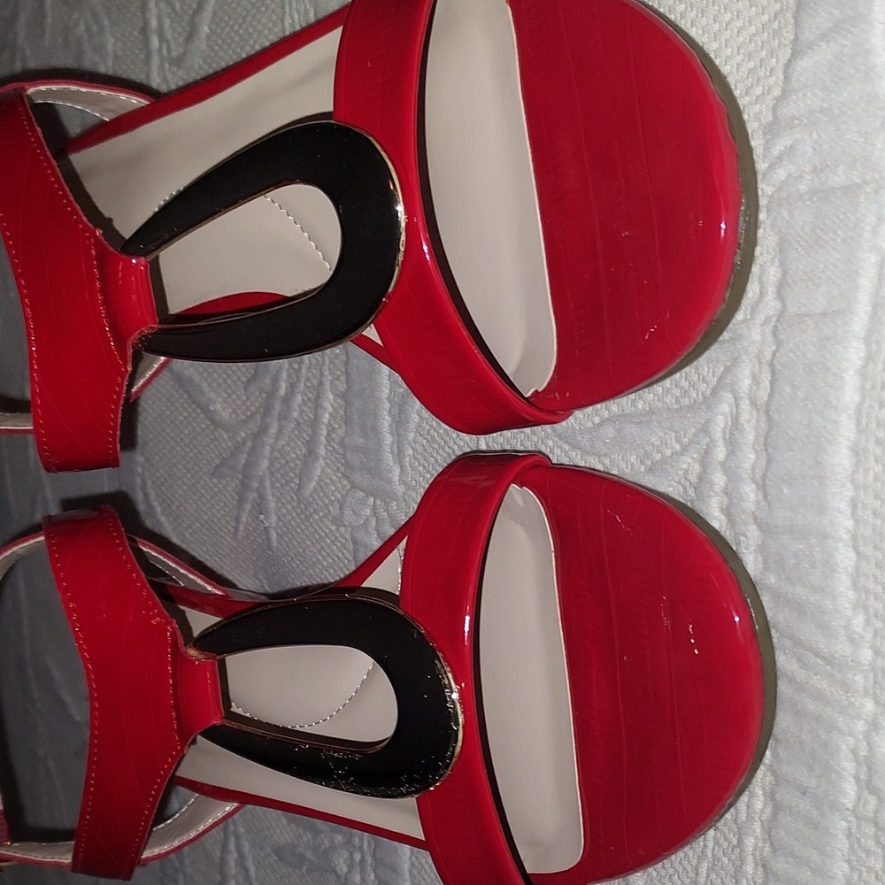 Jones New York Carmyy Sandals - Picture 2 of 11